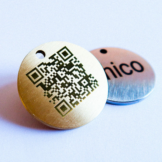Placa de identificación SOS con código QR grabado y nombre / teléfono / Tasso