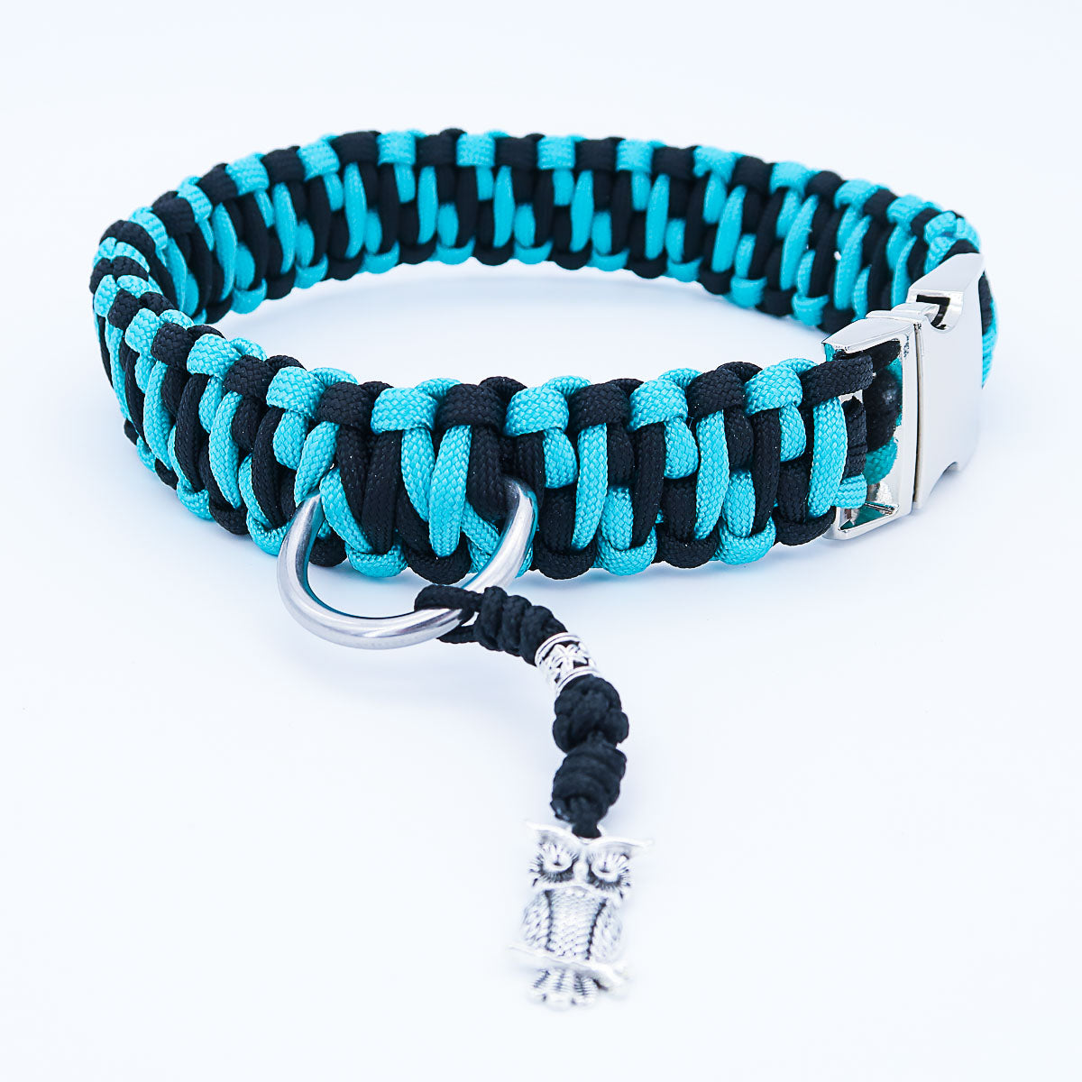 Collar para perro "Auron" de paracord con grabado de nombre y teléfono en la hebilla, tres tamaños diferentes