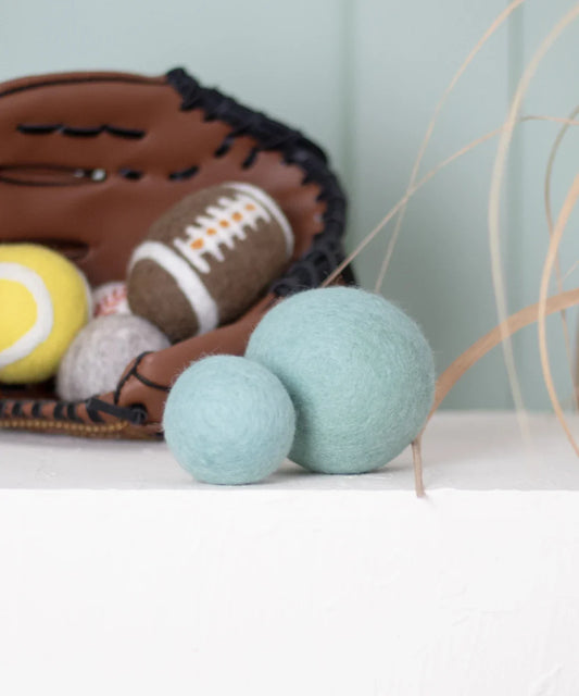 BUDDY. Juguete para perros de lana de oveja "Pelota" - Menta