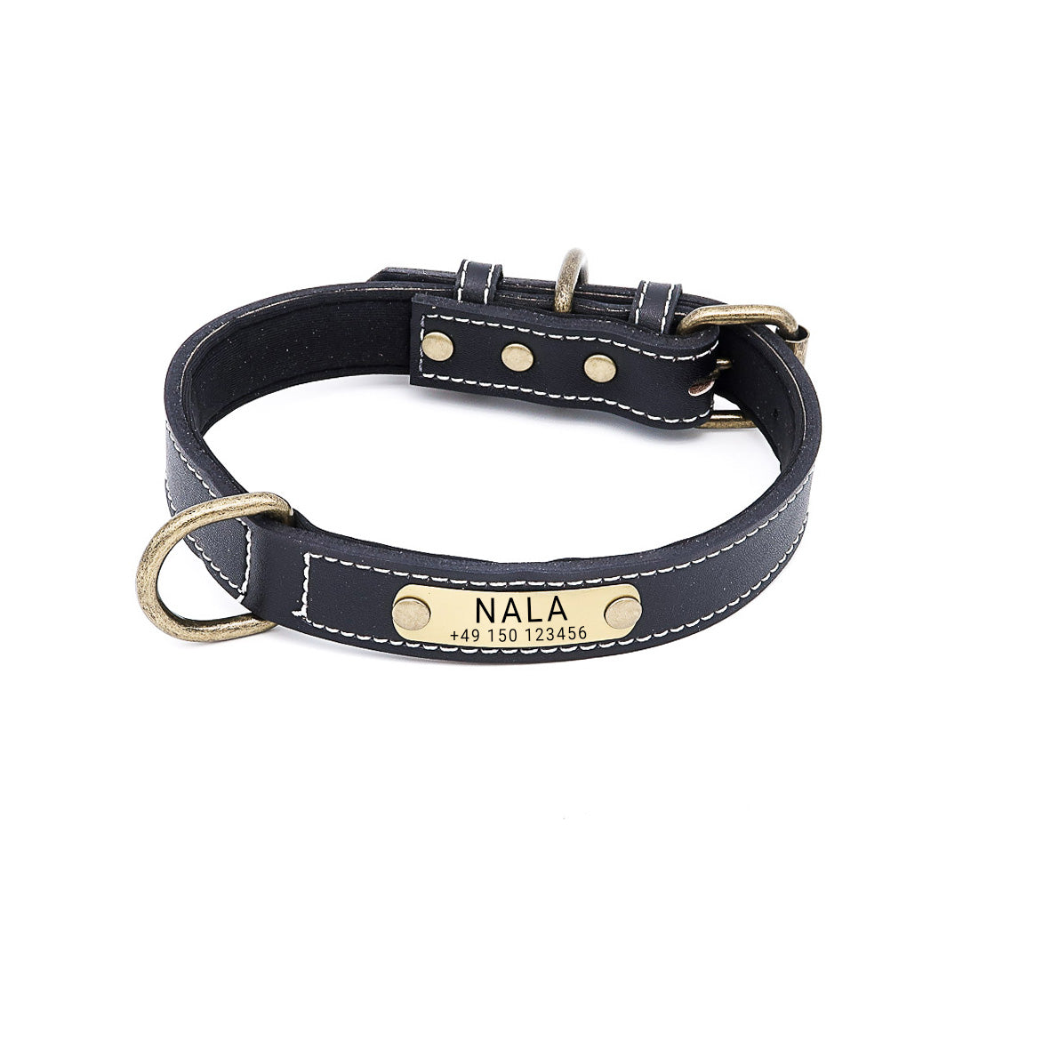 Schwarzes Leder Hundehalsband mit Name und Telefonnummer. Graviert auf Messingschild. Vintagelook der Schnalle. Neoprenpolsterung mit Polyestermesh