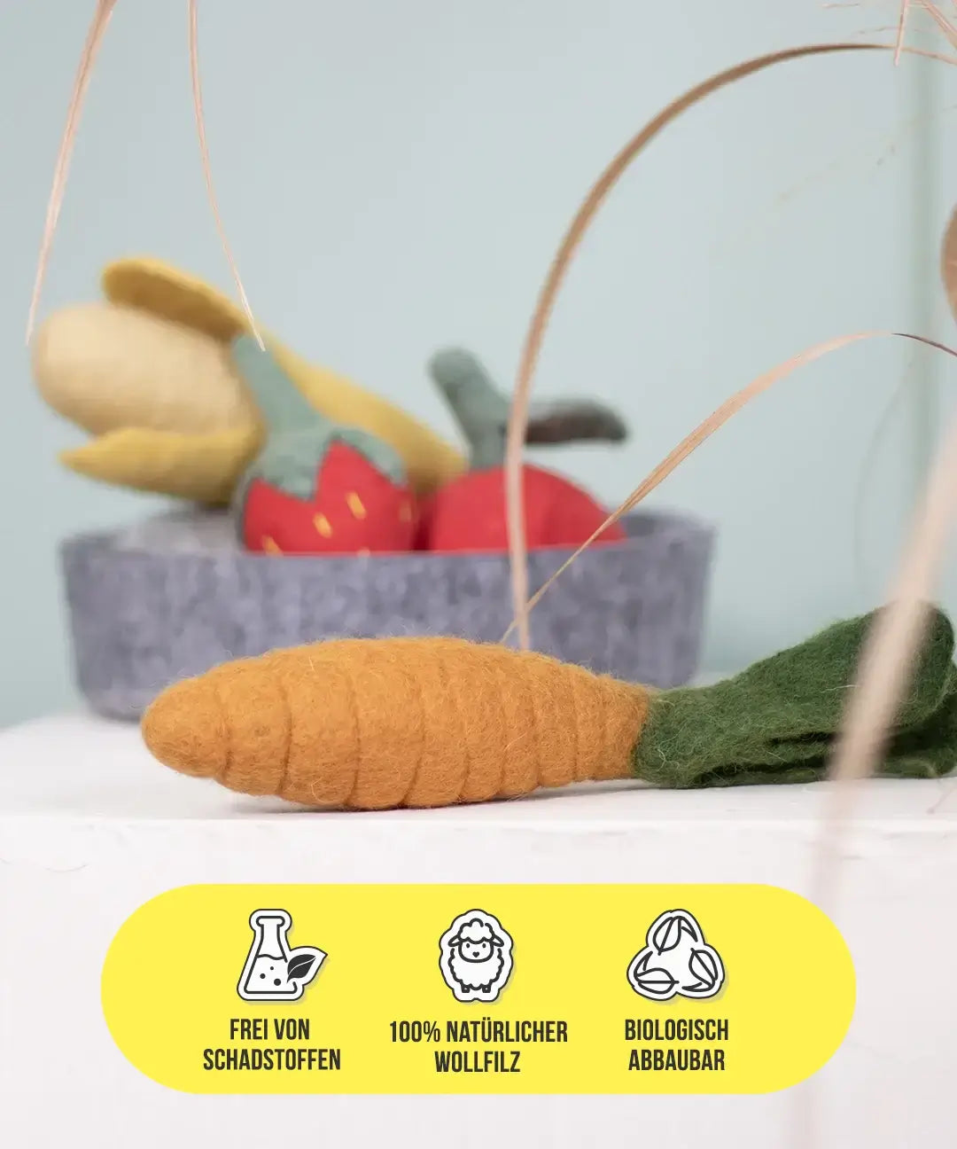 BUDDY. Juguete para perros de fieltro de lana "Zanahoria" 