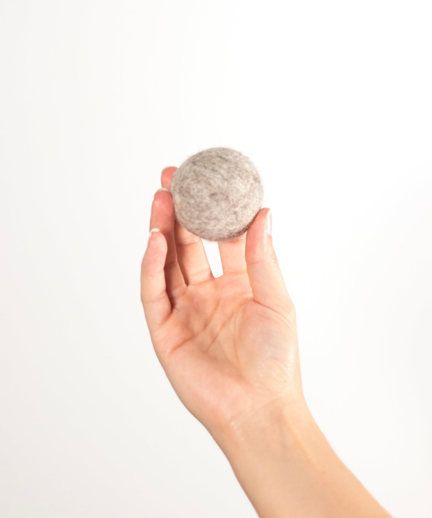 BUDDY. Juguete para perros de fieltro de lana "Pelota" 