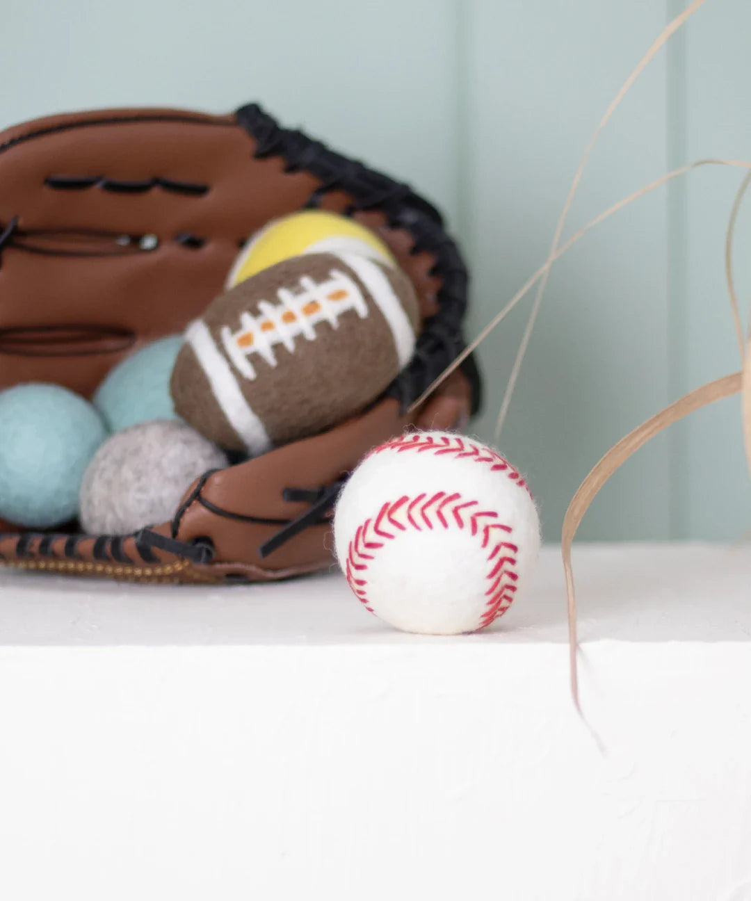 BUDDY. Juguete para perros de lana de oveja "Béisbol" 